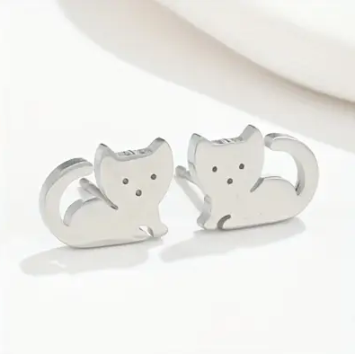 Relaxed Kitty Stud Earrings