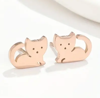 Relaxed Kitty Stud Earrings