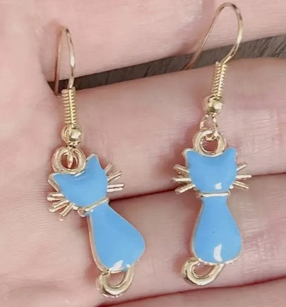Whisker Charm Cat Drop Earrings