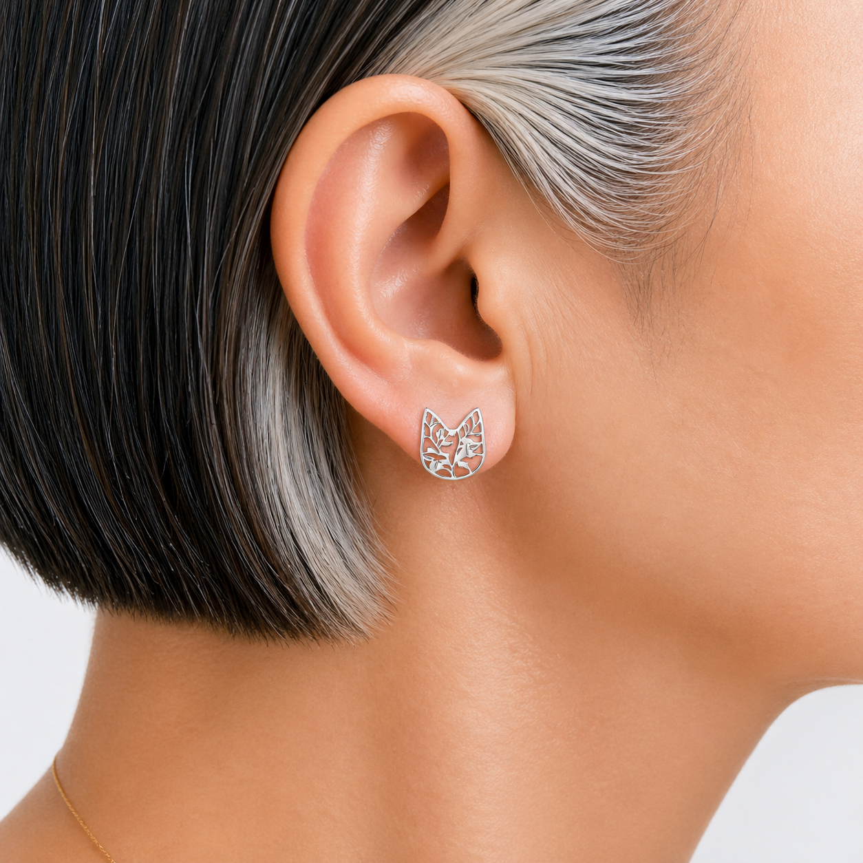 Hollow Cat Studs